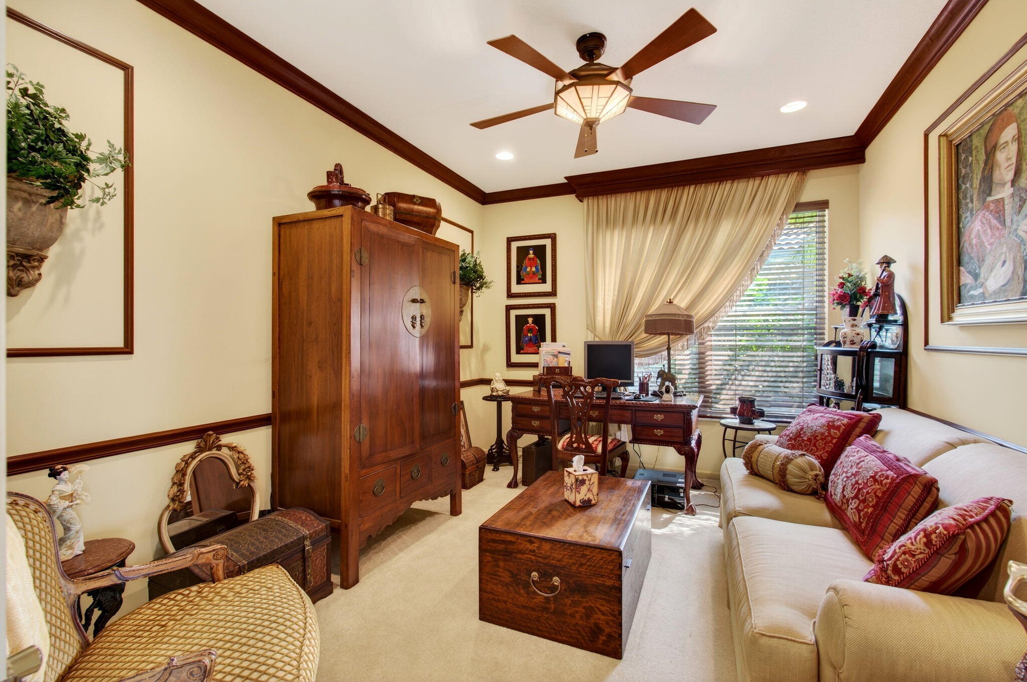 VALENCIA ISLES - Residential