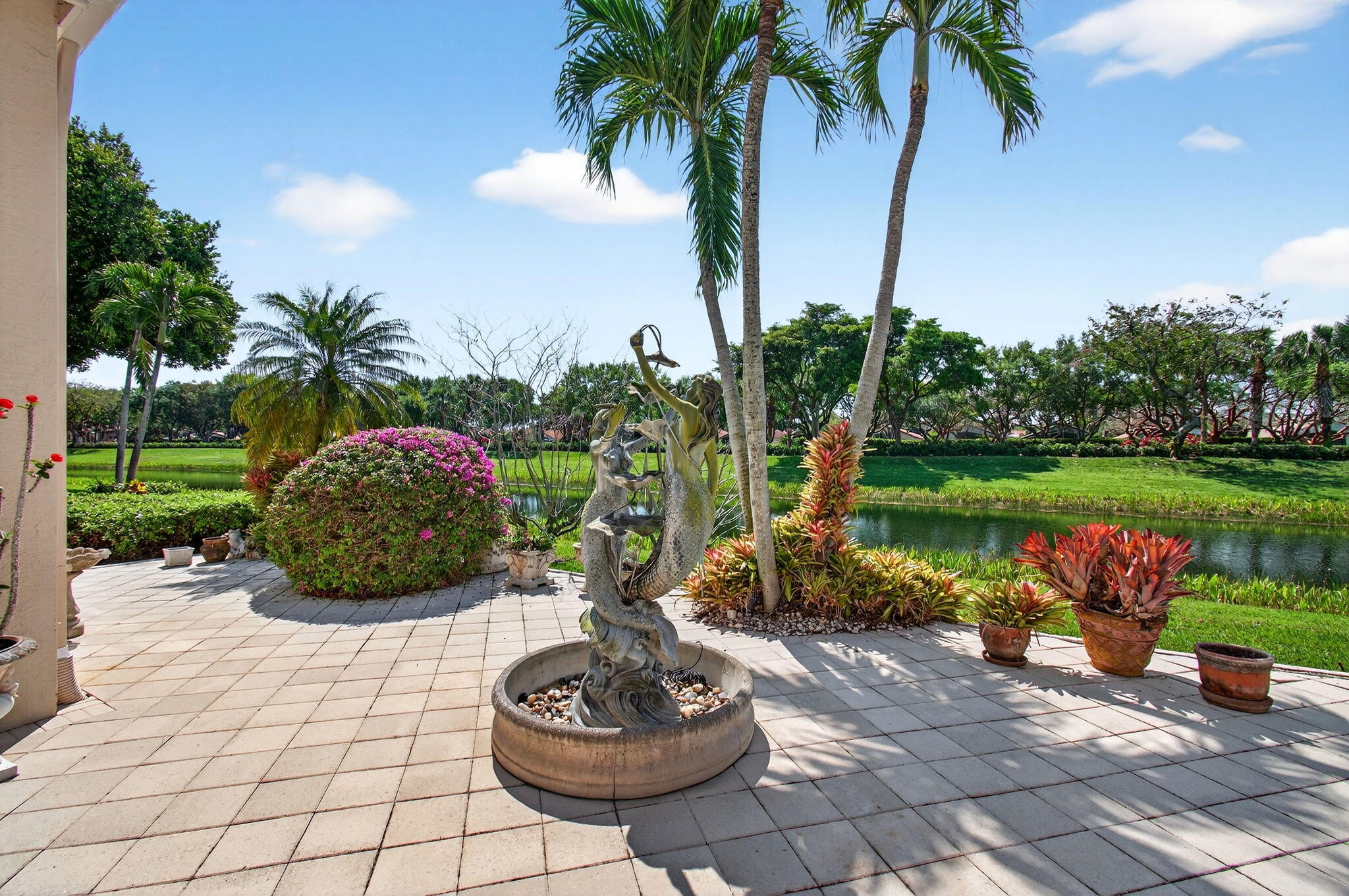 VALENCIA ISLES - Residential