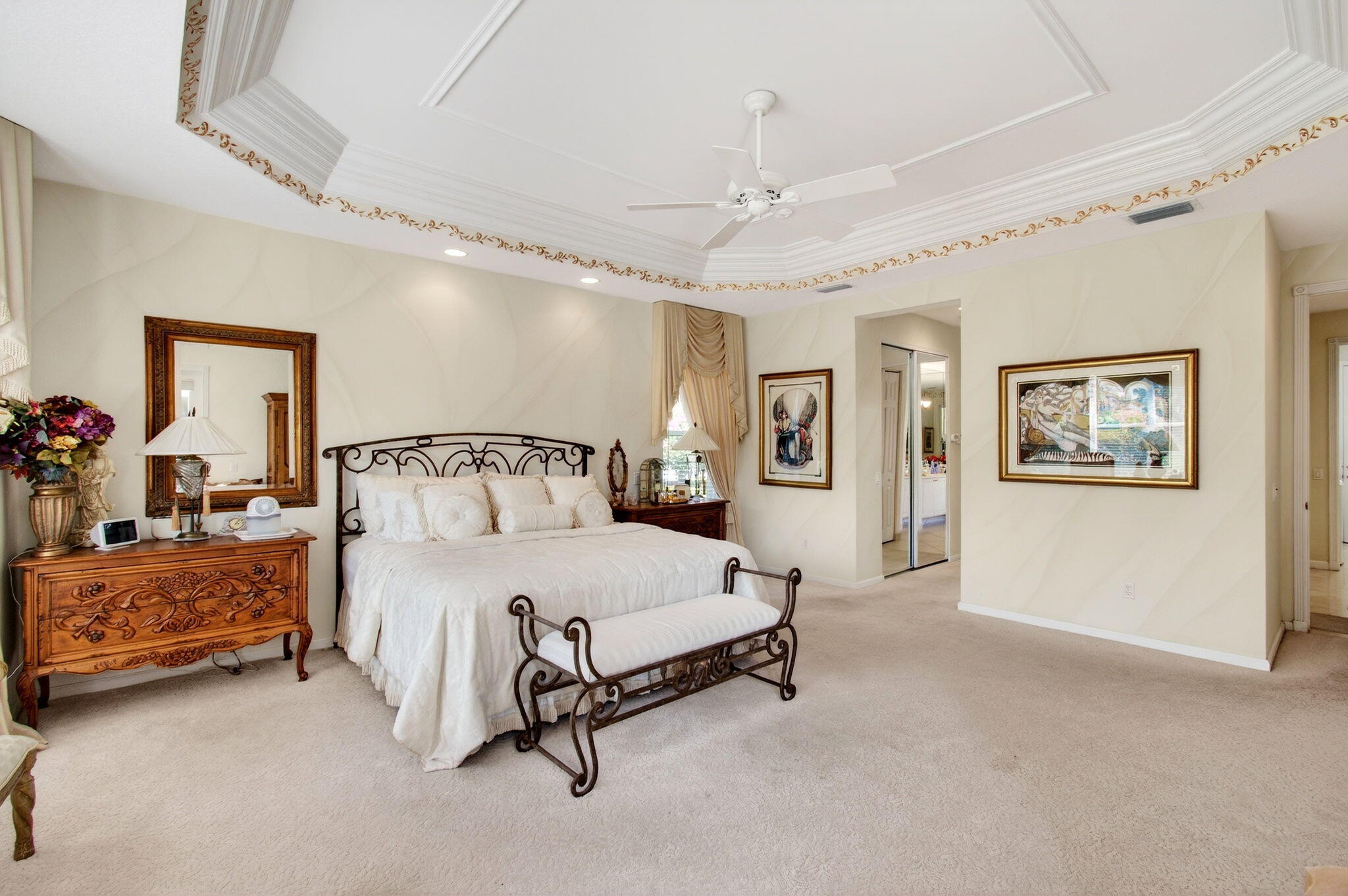 VALENCIA ISLES - Residential