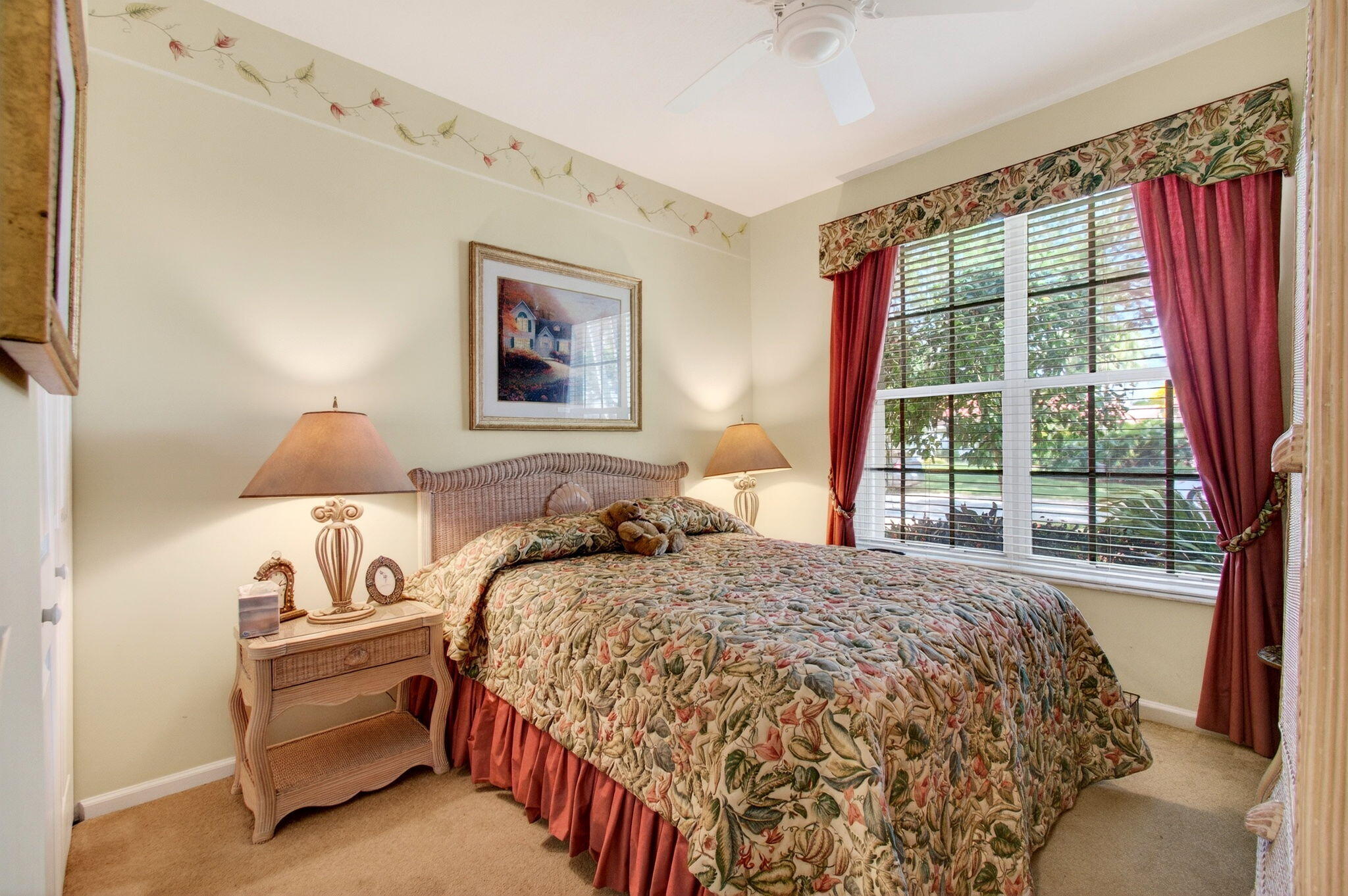 VALENCIA ISLES - Residential