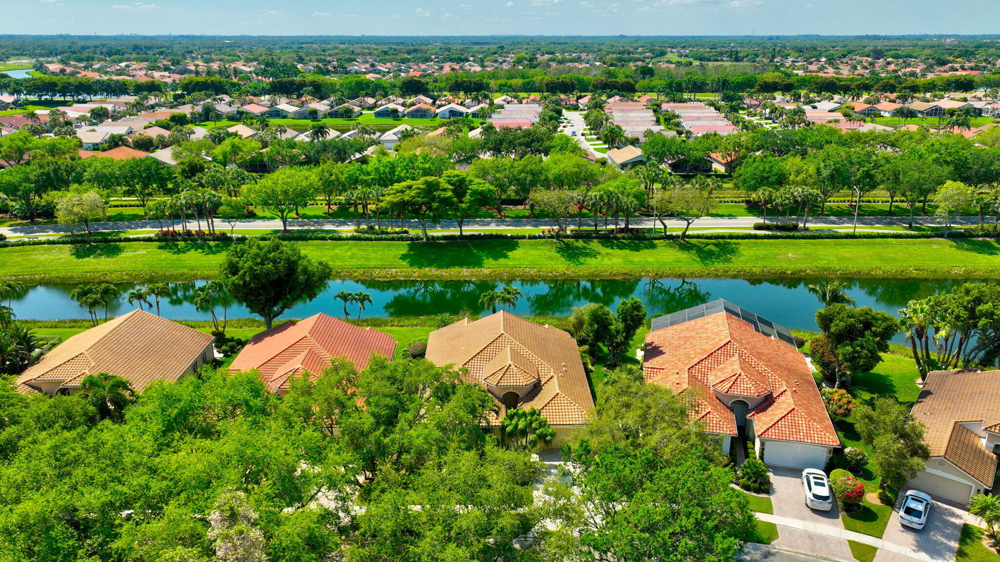 VALENCIA ISLES - Residential