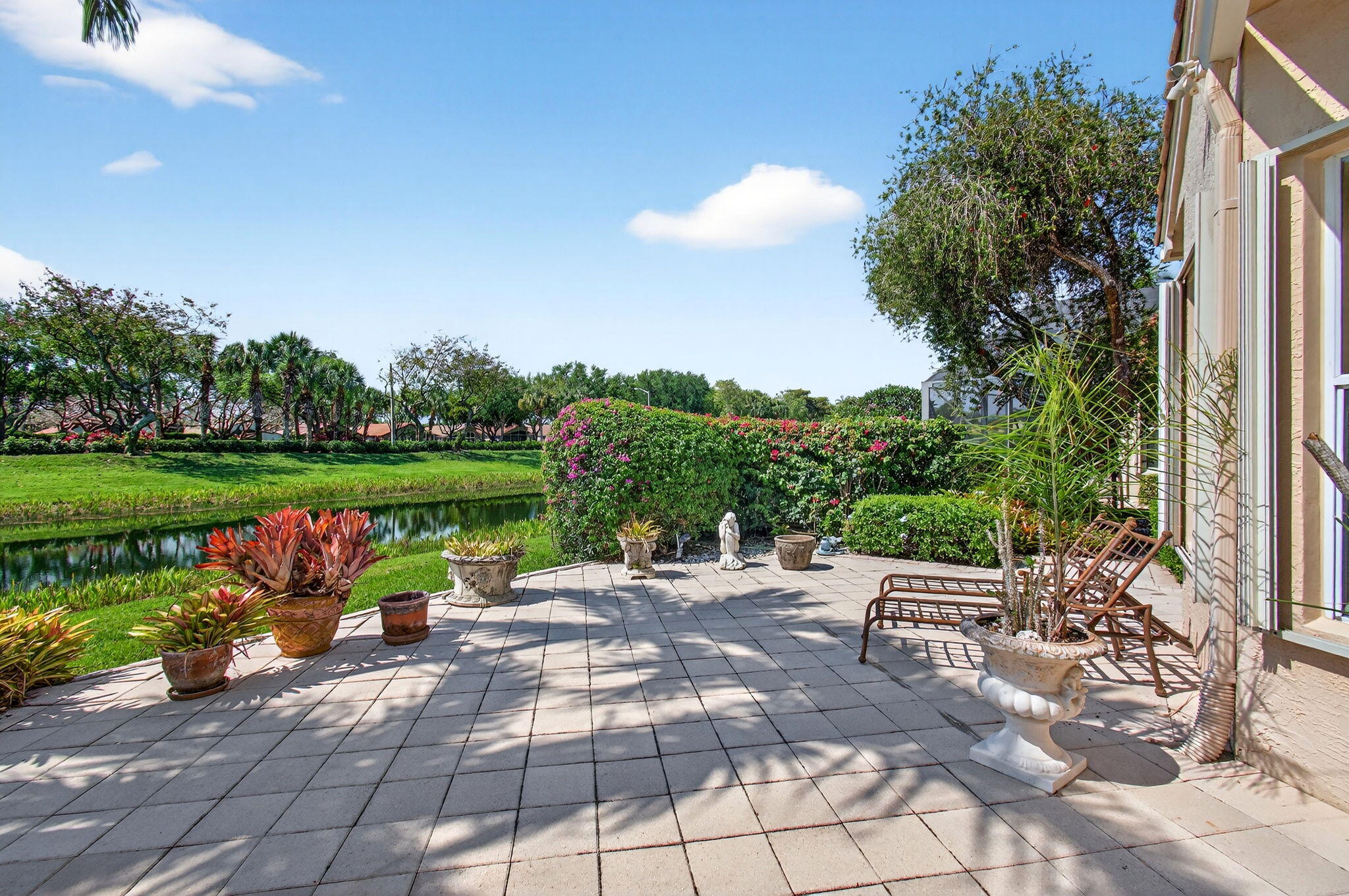 VALENCIA ISLES - Residential