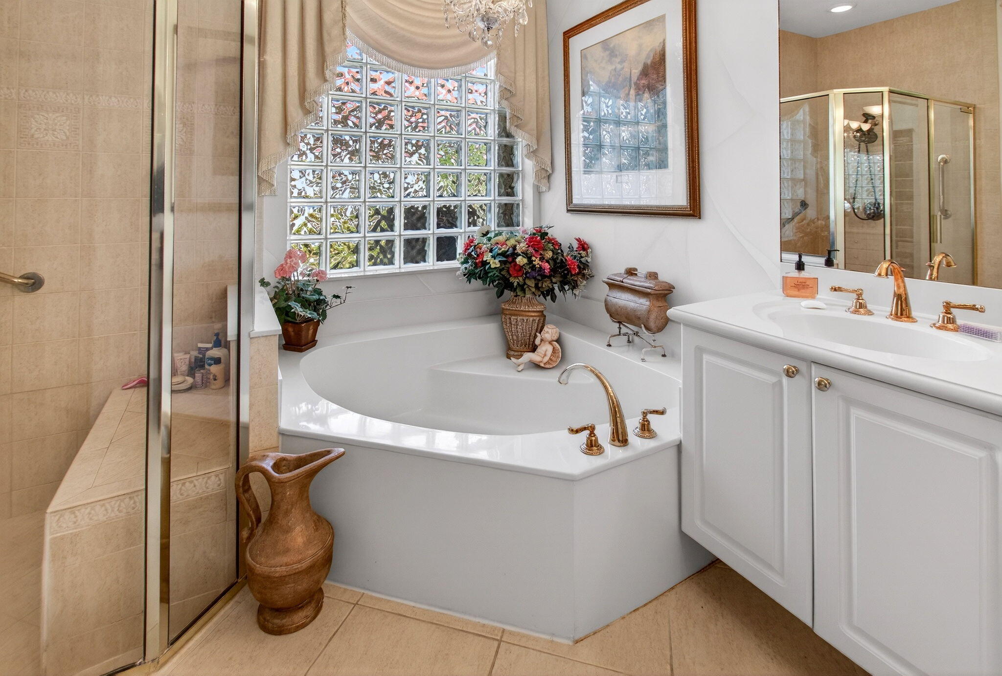 VALENCIA ISLES - Residential