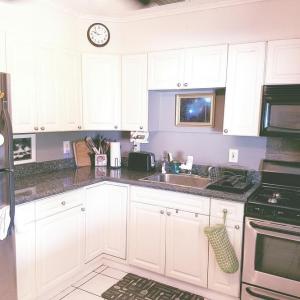 ENGLEWOOD MANOR - Residential