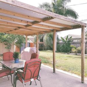 ENGLEWOOD MANOR - Residential