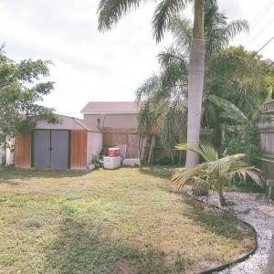 ENGLEWOOD MANOR - Residential