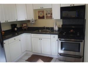 ENGLEWOOD MANOR - Residential