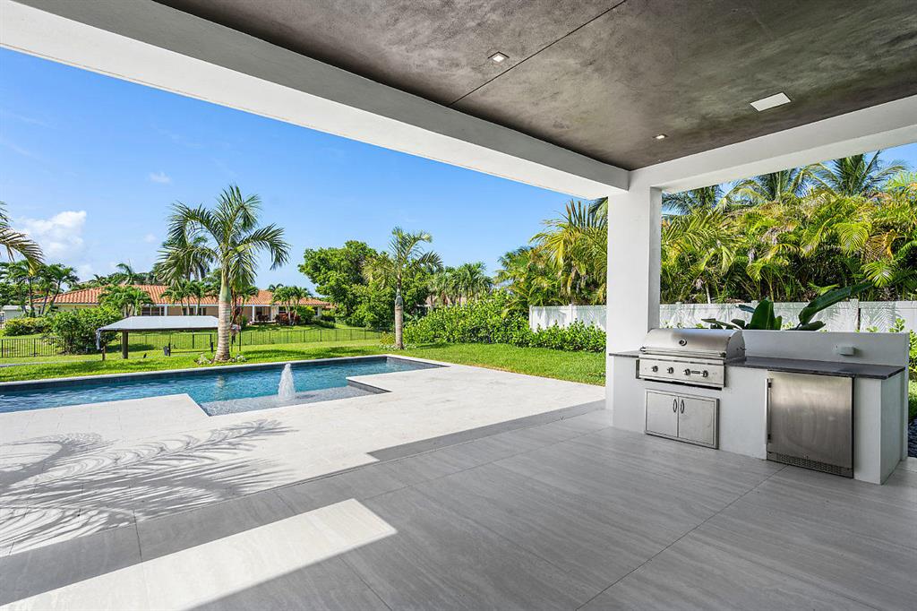 LAKE EDEN MANOR - Residential