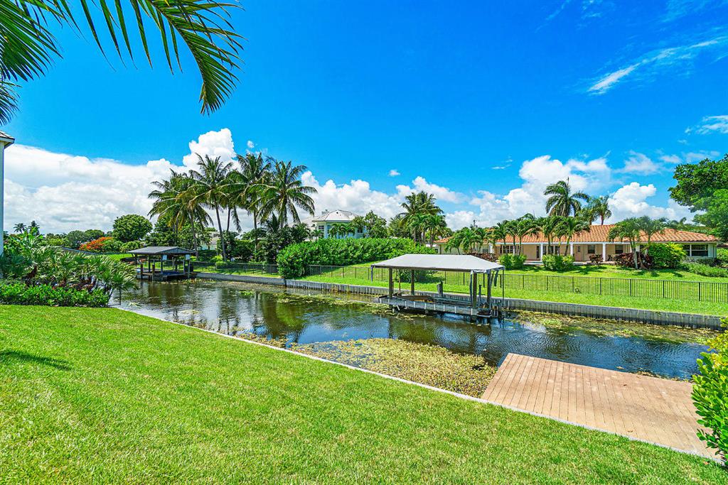 LAKE EDEN MANOR - Residential