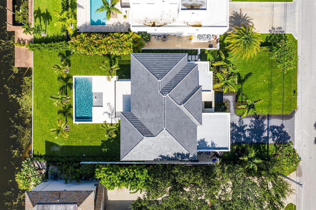 LAKE EDEN MANOR - Residential