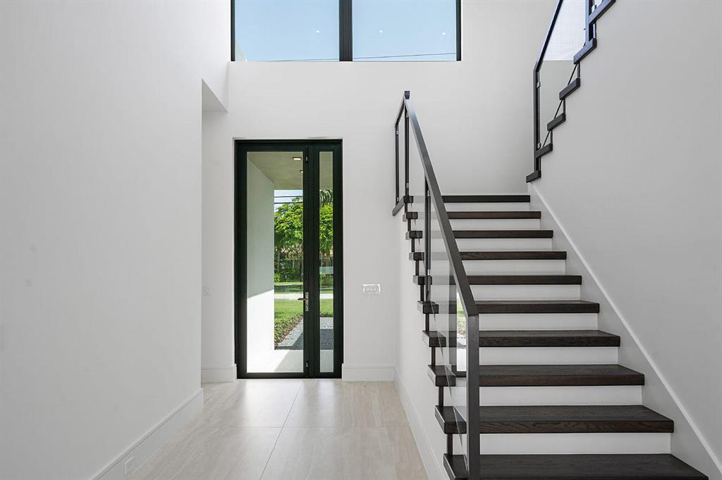 LAKE EDEN MANOR - Residential