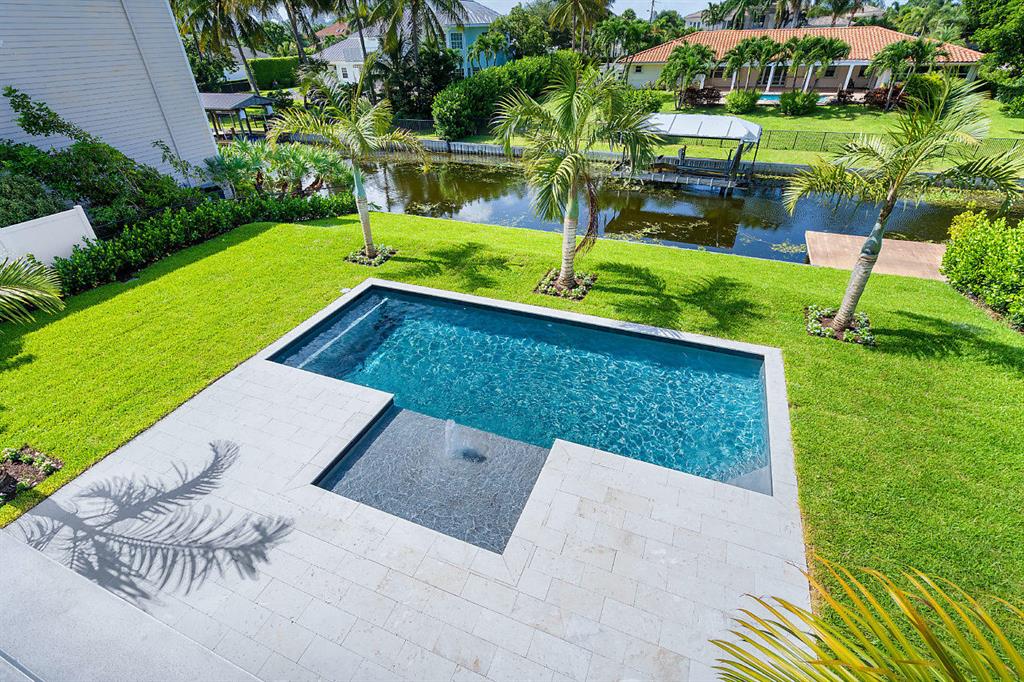 LAKE EDEN MANOR - Residential