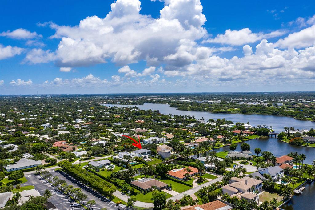 LAKE EDEN MANOR - Residential