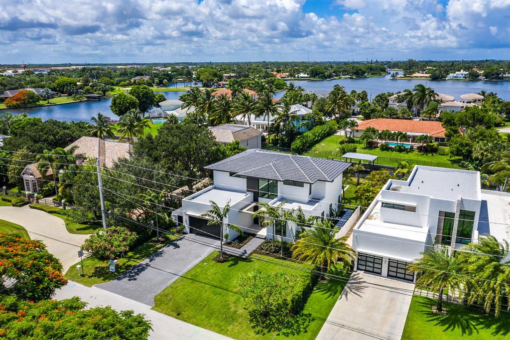 LAKE EDEN MANOR - Residential