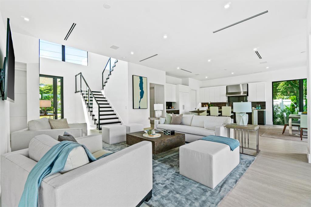 LAKE EDEN MANOR - Residential