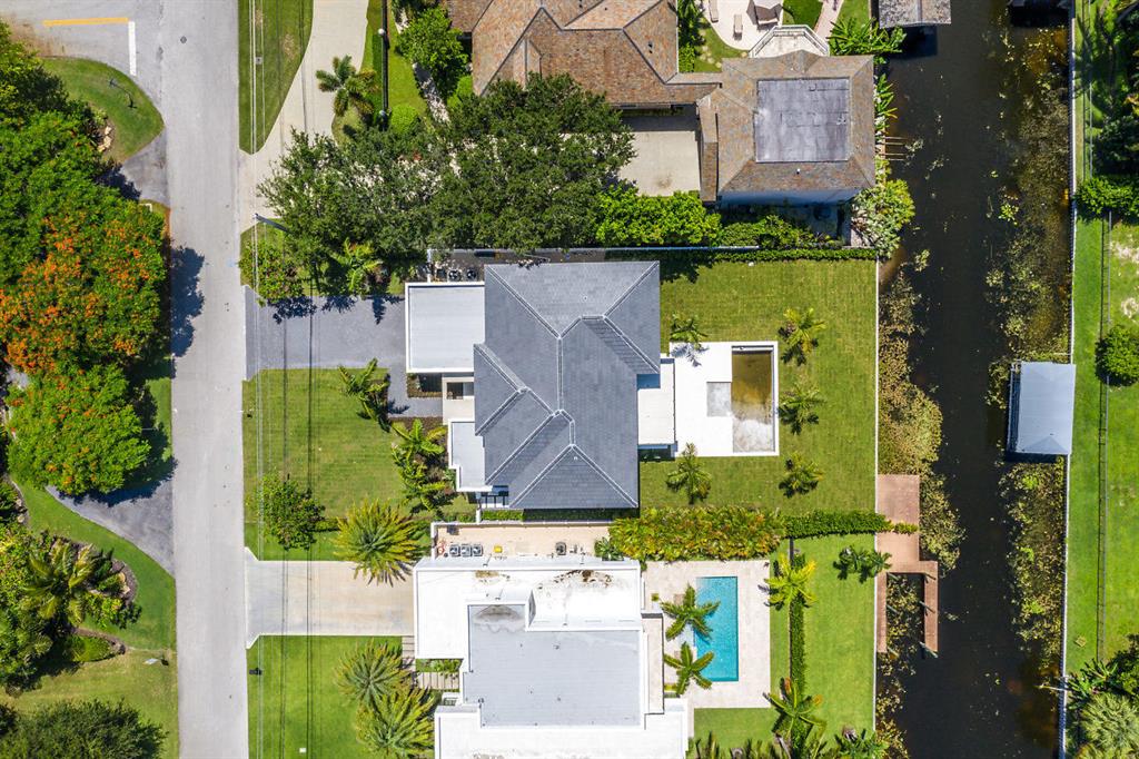 LAKE EDEN MANOR - Residential