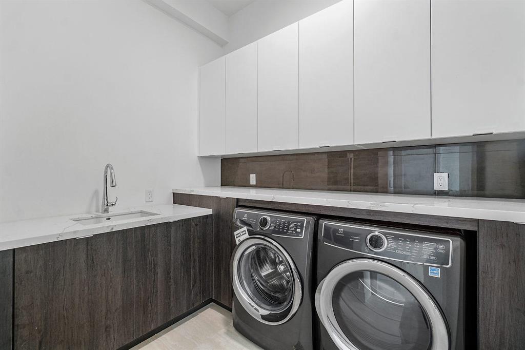 LAKE EDEN MANOR - Residential