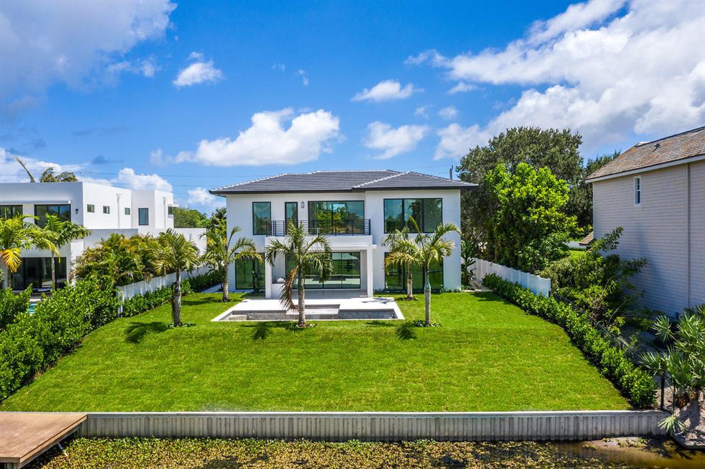 LAKE EDEN MANOR - Residential