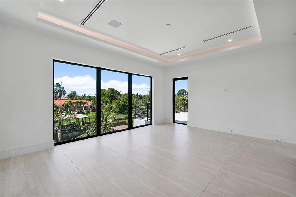 LAKE EDEN MANOR - Residential