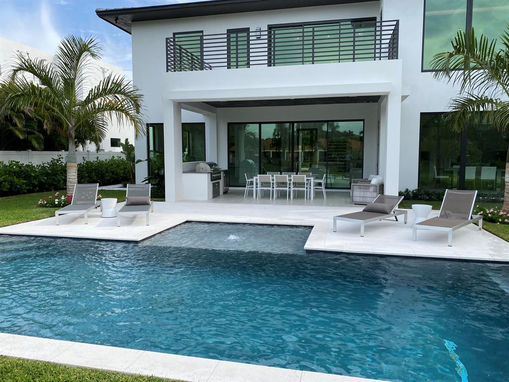 LAKE EDEN MANOR - Residential