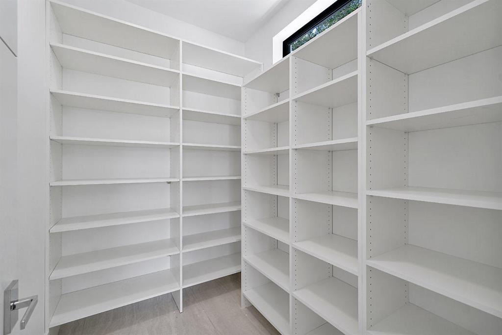 LAKE EDEN MANOR - Residential