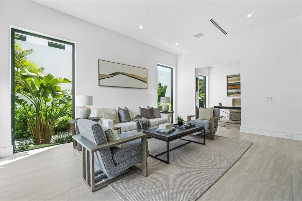 LAKE EDEN MANOR - Residential