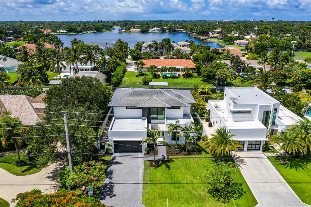 LAKE EDEN MANOR - Residential