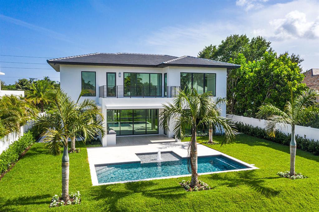 LAKE EDEN MANOR - Residential