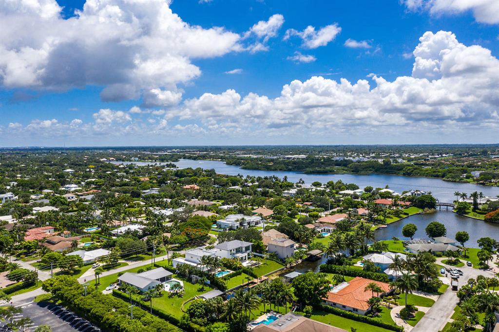 LAKE EDEN MANOR - Residential