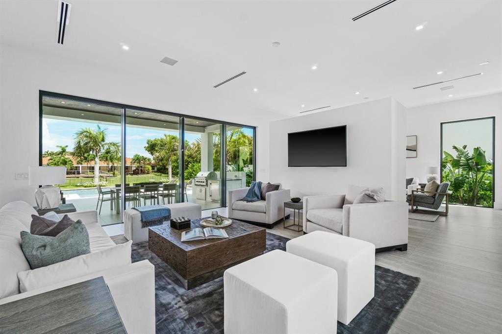 LAKE EDEN MANOR - Residential