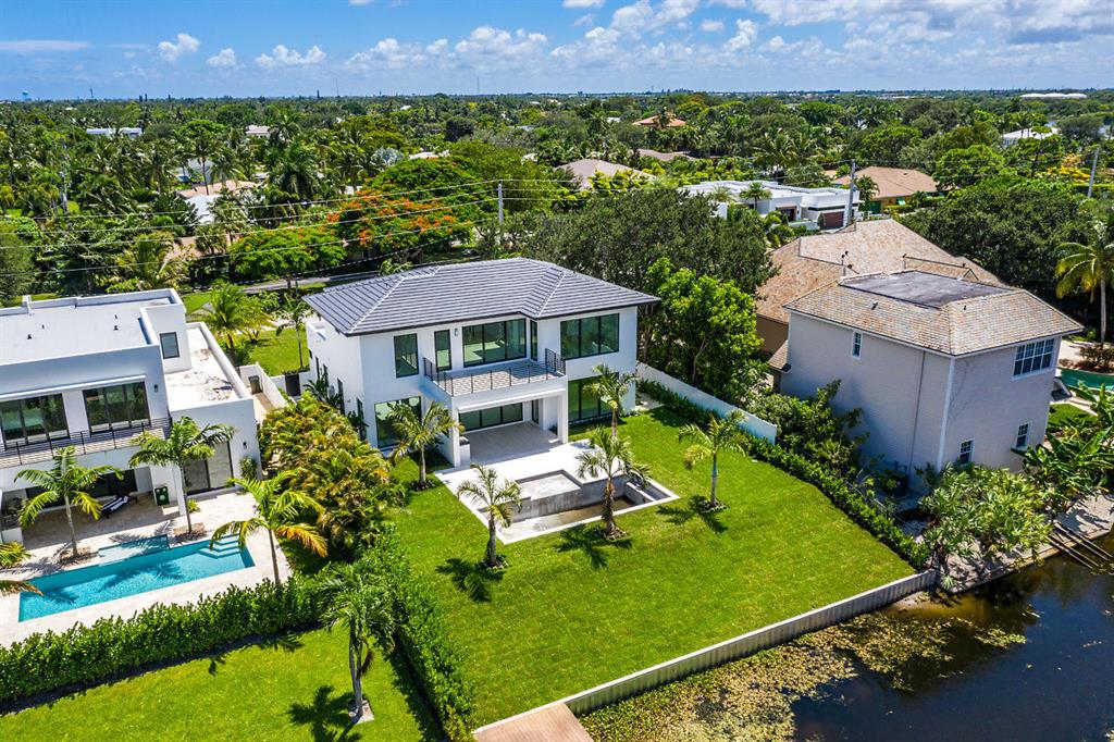 LAKE EDEN MANOR - Residential