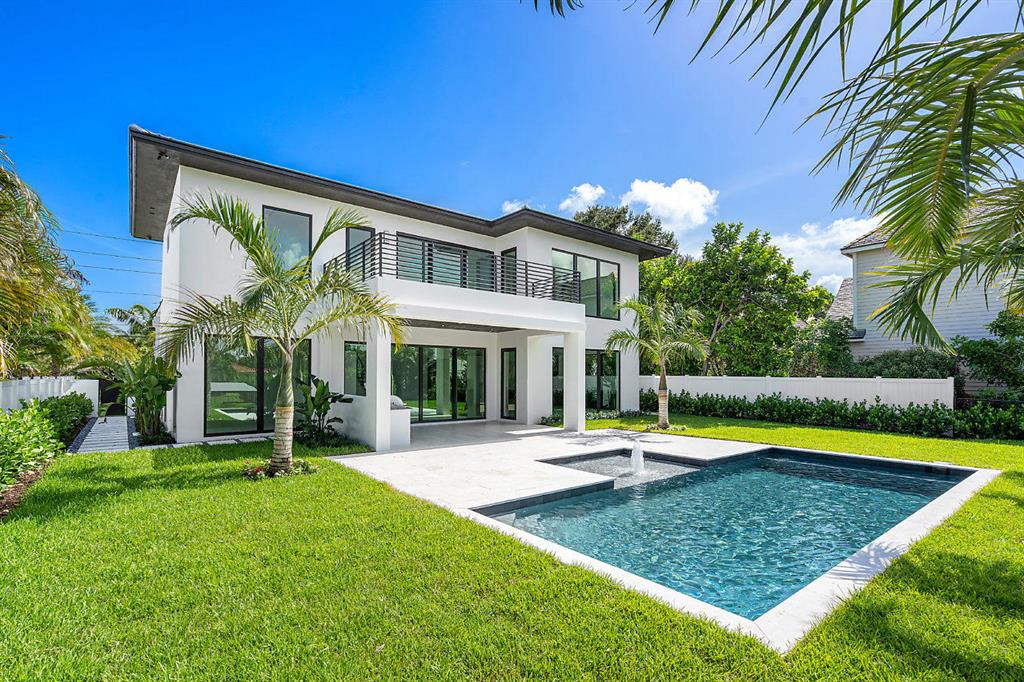 LAKE EDEN MANOR - Residential