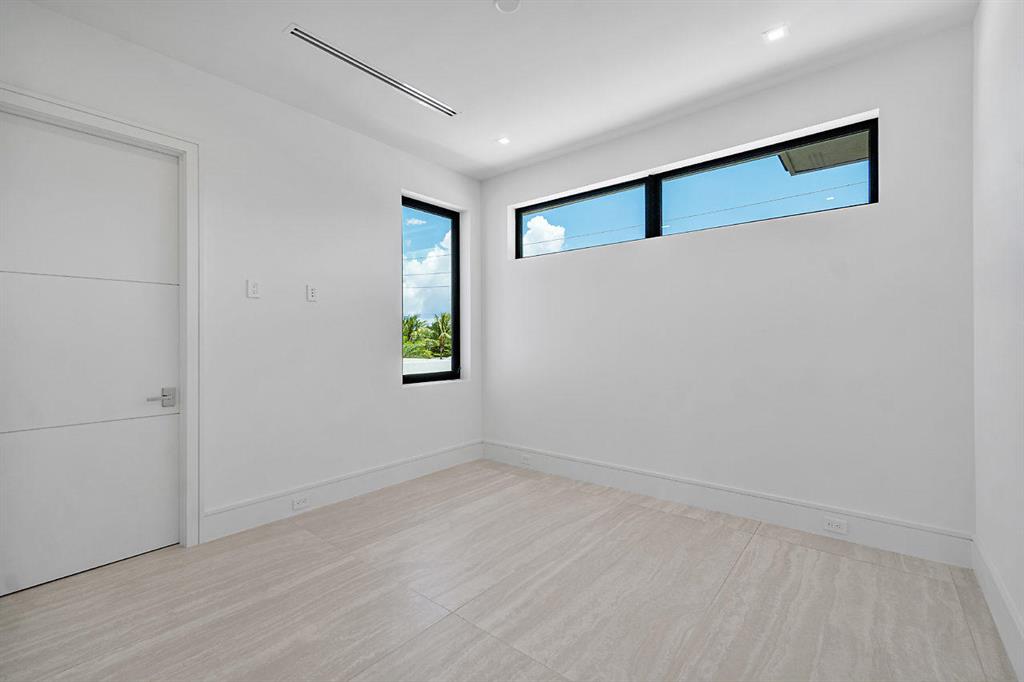 LAKE EDEN MANOR - Residential