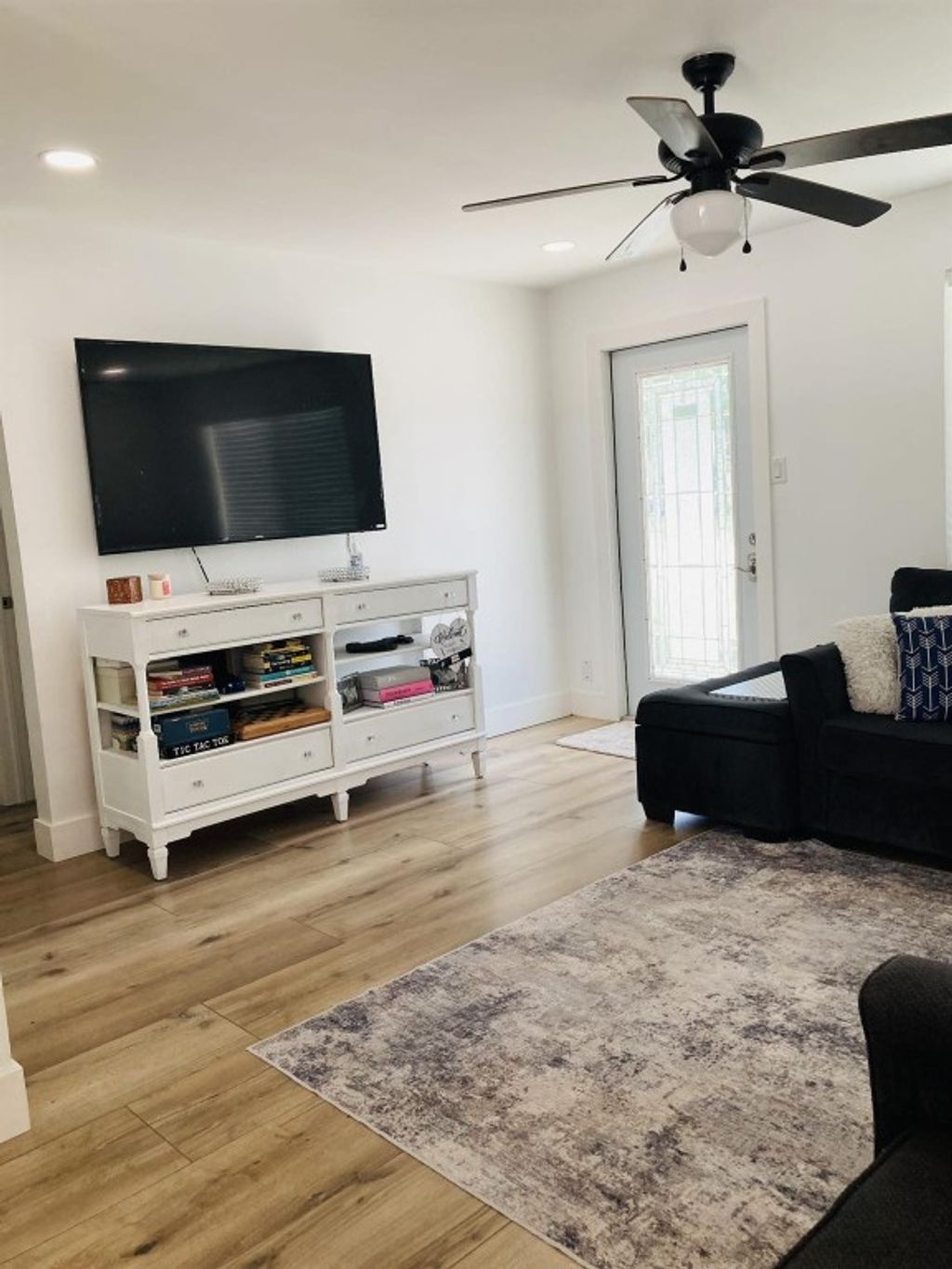 Photo of 2640 NE 10th Terrace, Pompano Beach, FL 33064 (MLS # F10515600)