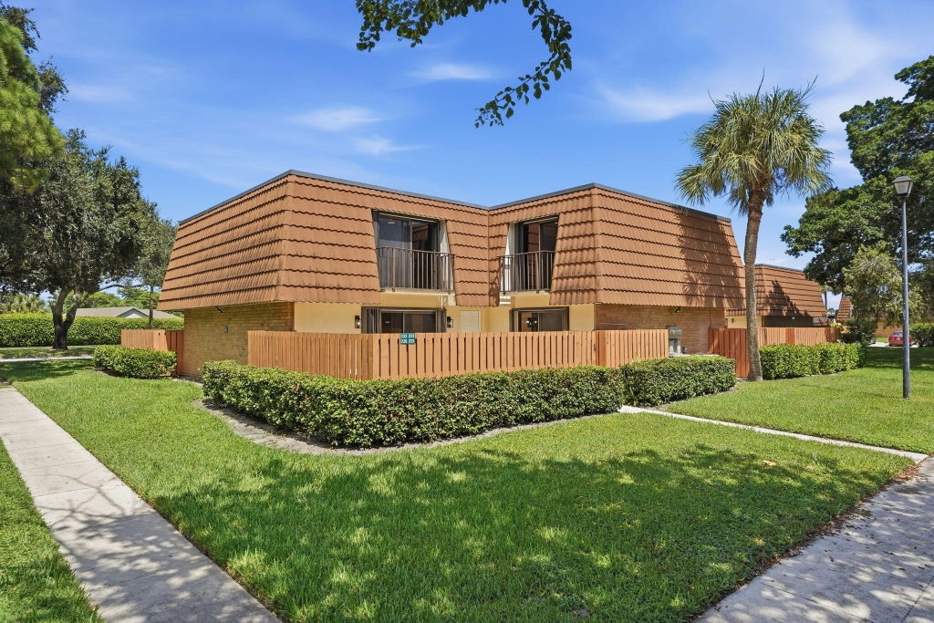Photo of 236 Charter Way, West Palm Beach, FL 33407 (MLS # B26071126)