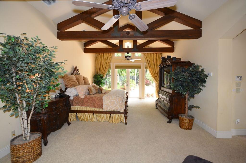 In The Pines 167-13 B - Residential