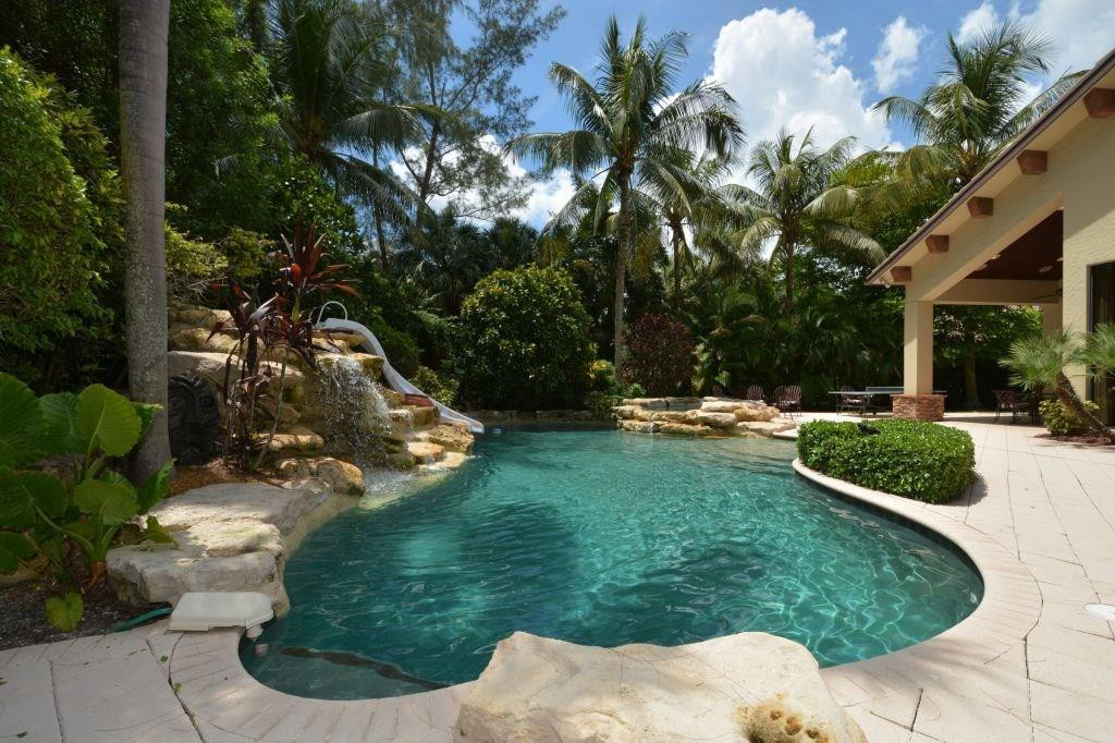 In The Pines 167-13 B - Residential