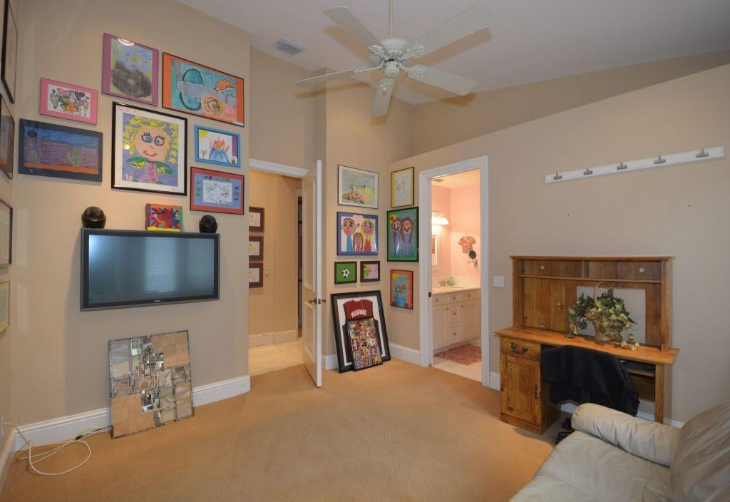 In The Pines 167-13 B - Residential