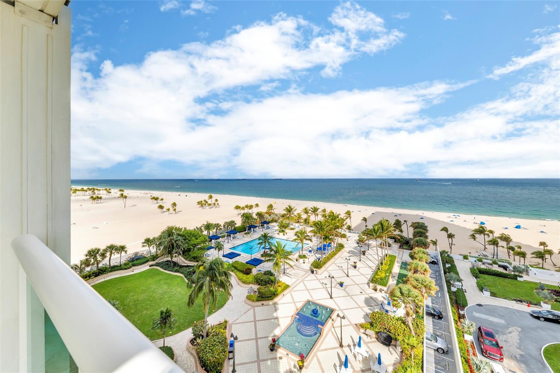 2100 S Ocean Lane 811