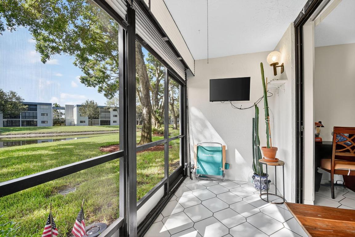 WATERSEDGE AT THE LAKES OF DELRAY CONDO A THRU H D - Residential