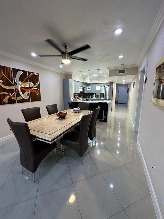 VILLAGE GREEN - Residential