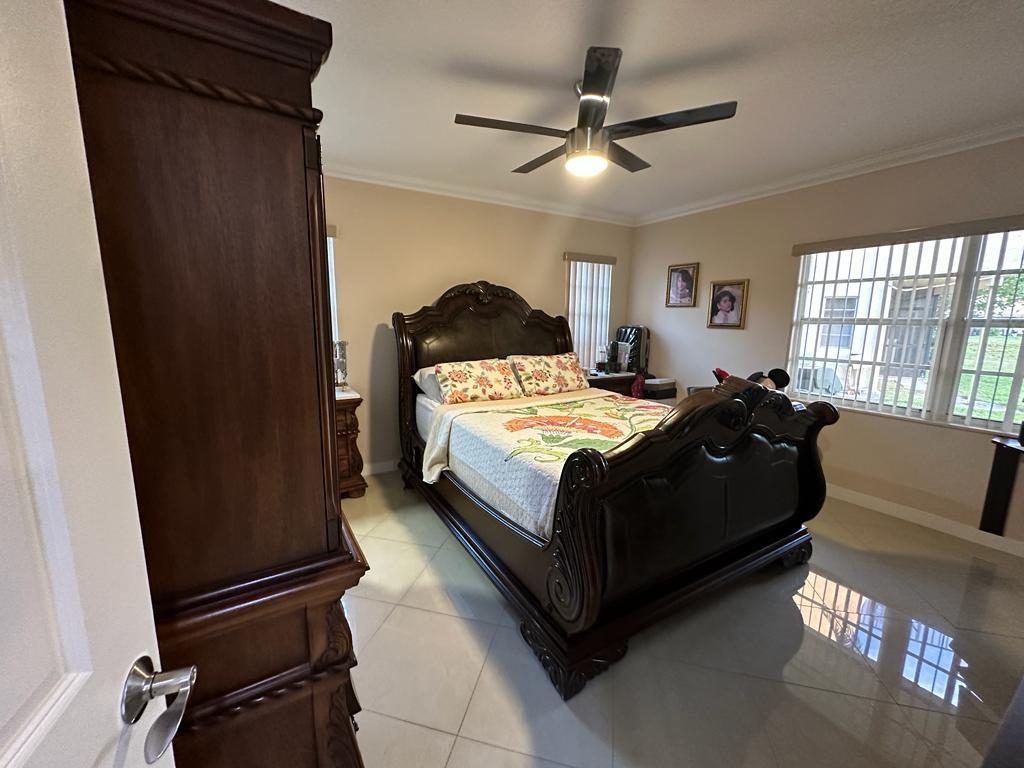 VILLAGE GREEN - Residential