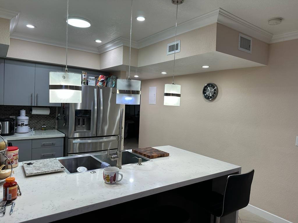 VILLAGE GREEN - Residential