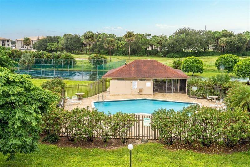 VILLAGE GREEN - Residential