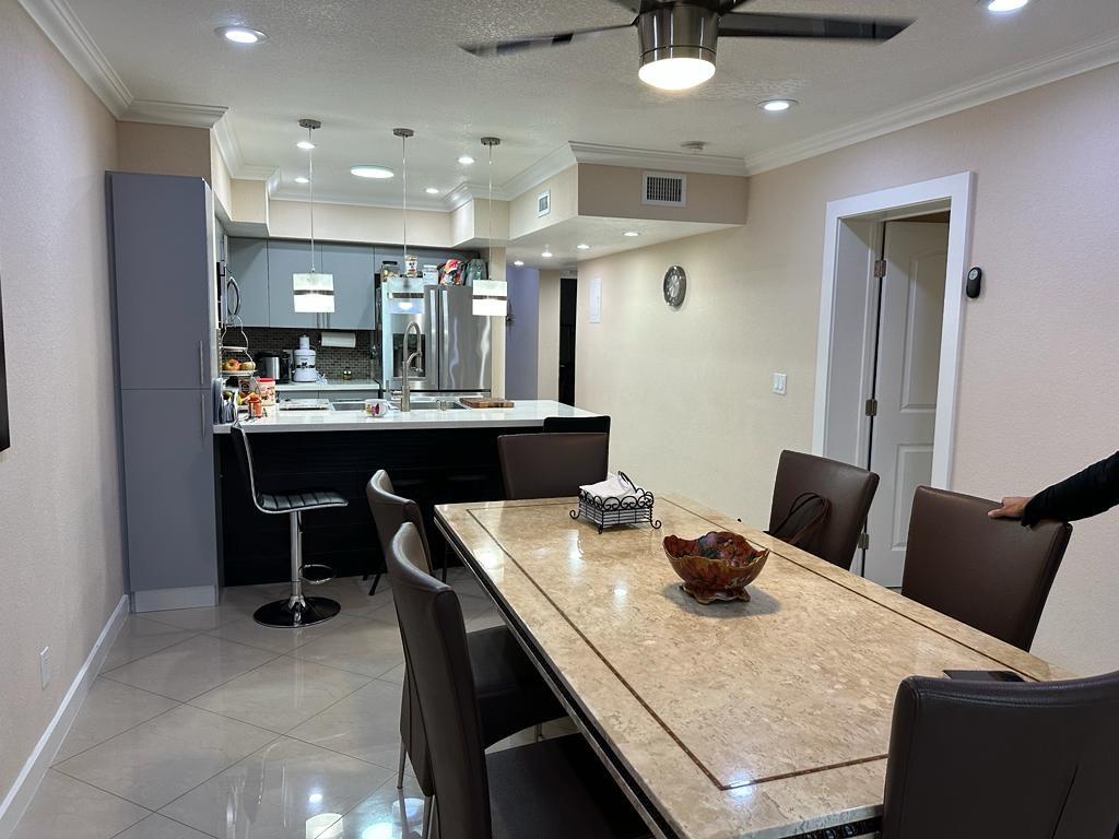 VILLAGE GREEN - Residential