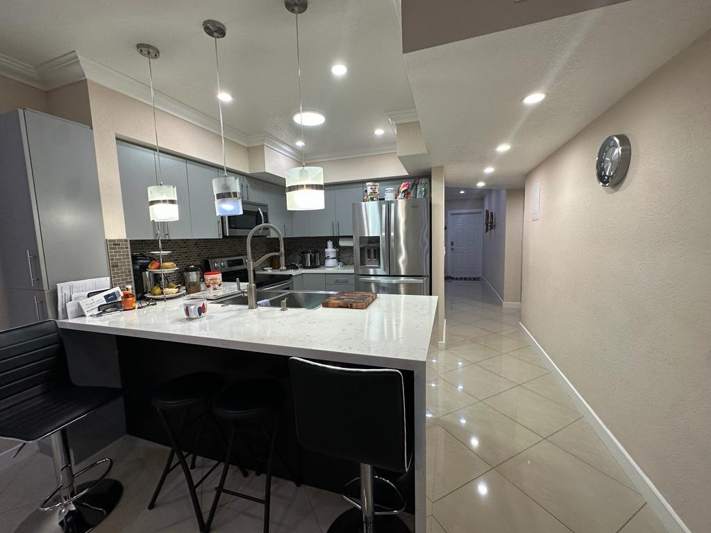 VILLAGE GREEN - Residential