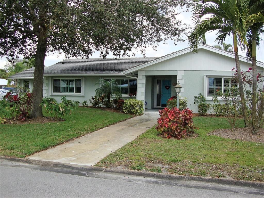 Photo of 1843 SE Granada Lane, Stuart, FL 34996 (MLS # R10691502)