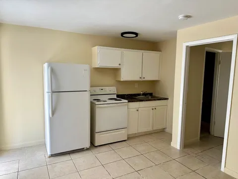113 NW 27th Ave Unit 4, Fort Lauderdale, FL MLS: F10493109