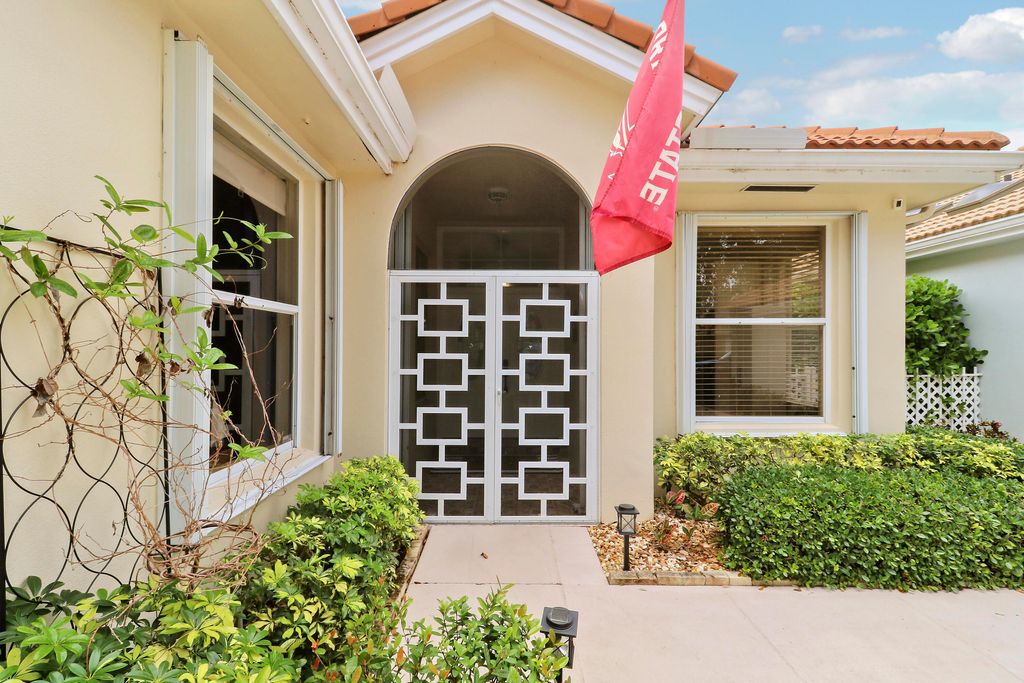 Photo of 167 E Hampton Way, Jupiter, FL 33458 (MLS # B26015807)