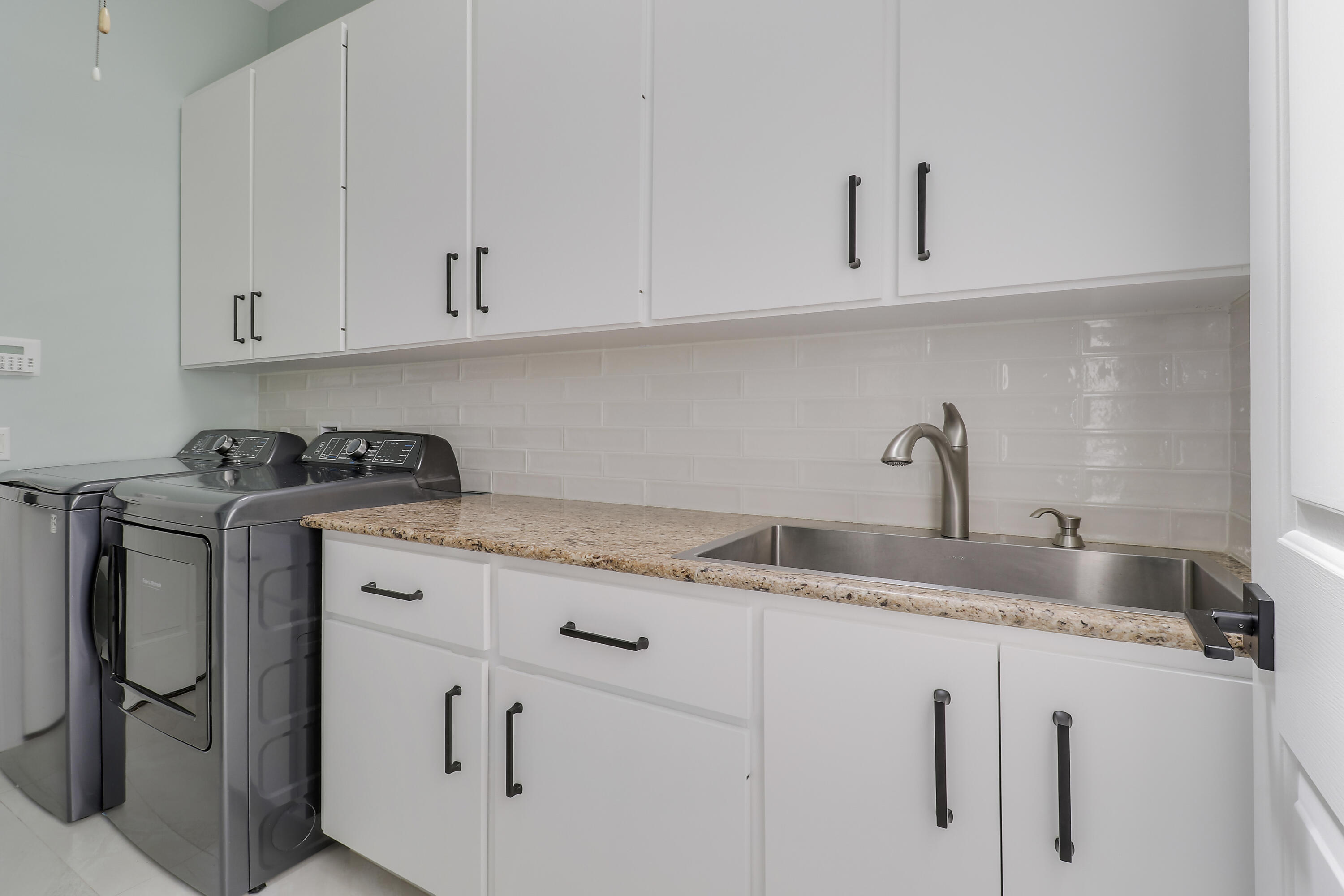 Hamptons At Maplewood - Residential